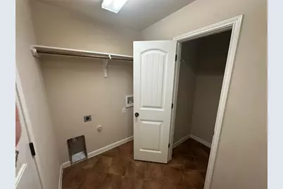 7714 Squirrel Hollow Drive, Georgetown, TX 78628 - Photo 6