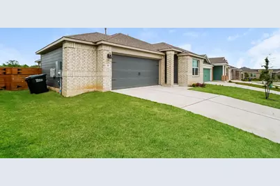 341 Madrid Street, Kyle, TX 78640 - Photo 2