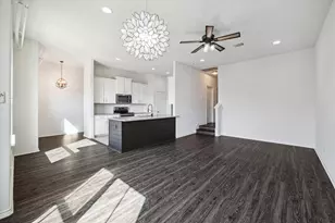 2105 Town Centre Dr, Round Rock, TX 78664 - Photo 6