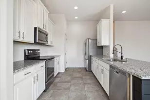 2105 Town Centre Dr, Round Rock, TX 78664 - Photo 10