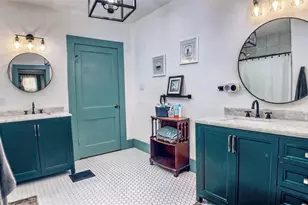 240 W Allen St, Bartlett, TX 76511 - Photo 10