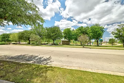 1204 Kingston Lacy Boulevard, Pflugerville, TX 78660 - Photo 34