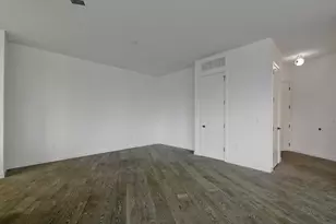 800 Embassy Dr, Austin, TX 78702 - Photo 12