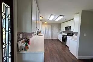 2120 Fm 1704, Elgin, TX 78621 - Photo 10