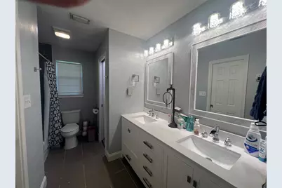 2120 Fm 1704, Elgin, TX 78621 - Photo 20