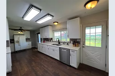 2120 Fm 1704, Elgin, TX 78621 - Photo 12