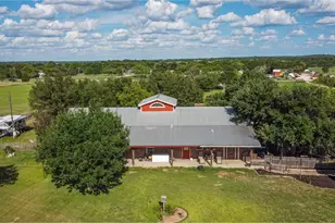 2120 Fm 1704, Elgin, TX 78621 - Photo 4