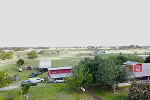 2120 Fm 1704, Elgin, TX 78621 - Photo 40