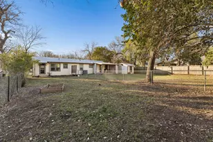 1018 Mead St, San Marcos, TX 78666 - Photo 4