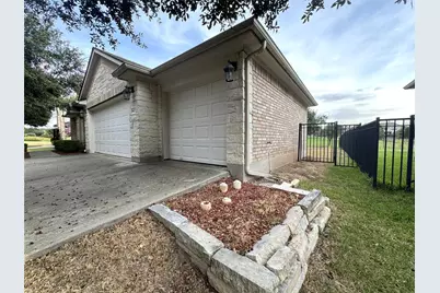 807 Centerbrook Place, Round Rock, TX 78665 - Photo 4