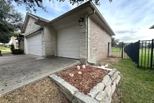 807 Centerbrook Pl, Round Rock, TX 78665 - Photo 4