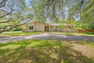13205 Onion Creek Dr, Manchaca, TX 78652 - Photo 2