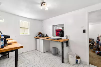 805 N Magnolia Avenue, Luling, TX 78648 - Photo 10