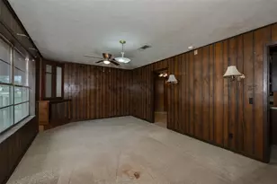 504 N Echols St, Caldwell, TX 77836 - Photo 4