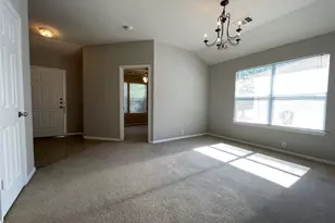 208 Spruce Dr, Kyle, TX 78640 - Photo 2