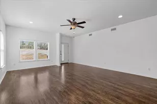 120 Waialua Ct, Bastrop, TX 78602 - Photo 4