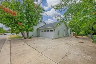 2102 S Church St, Georgetown, TX 78626 - Photo 36