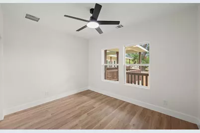 2102 S Church Street, Georgetown, TX 78626 - Photo 32