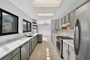 8409 Nairn Dr, Austin, TX 78749 - Photo 8