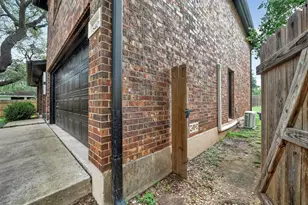 8409 Nairn Dr, Austin, TX 78749 - Photo 26