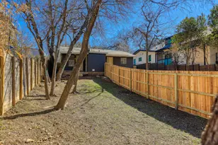 902 Jessie St, Austin, TX 78704 - Photo 30