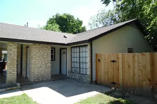 7400 Dixie Dr, Austin, TX 78744 - Photo 2