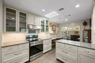 8107 Middle Ct, Austin, TX 78759 - Photo 10