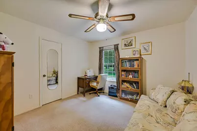 835 Jones Street, Smithville, TX 78957 - Photo 14