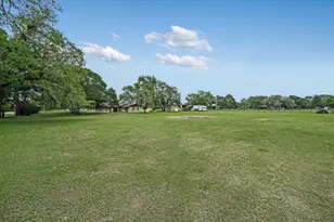 835 Jones St, Smithville, TX 78957 - Photo 20
