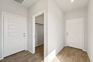 136 Summer Dr, Elgin, TX 78621 - Photo 6