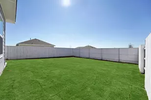 136 Summer Dr, Elgin, TX 78621 - Photo 32