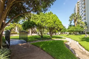 40 N Interstate Hwy 35, Austin, TX 78701 - Photo 26