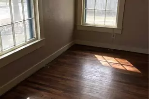 510 Harvey St, San Marcos, TX 78666 - Photo 6