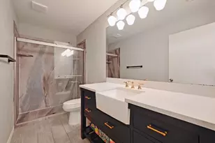 5302 Walnut Grove Dr, Austin, TX 78744 - Photo 10