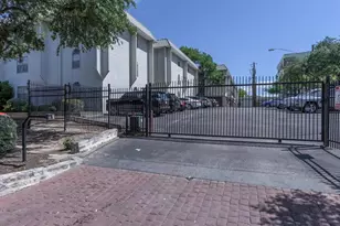 910 Duncan Ln, Austin, TX 78705 - Photo 8
