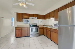 807 Sturgeon St, San Marcos, TX 78666 - Photo 8