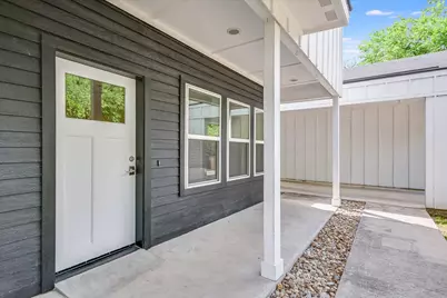 1121 Walton Lane #B, Austin, TX 78721 - Photo 2