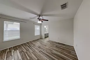 12417 NE Sky Harbor Dr, Del Valle, TX 78617 - Photo 8
