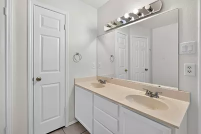 6901 Bancroft Woods Drive, Austin, TX 78729 - Photo 16