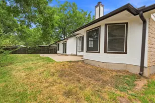 6901 Bancroft Woods Dr, Austin, TX 78729 - Photo 36