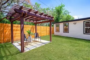 3104 E 16th St, Austin, TX 78702 - Photo 32
