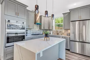 3104 E 16th St, Austin, TX 78702 - Photo 4