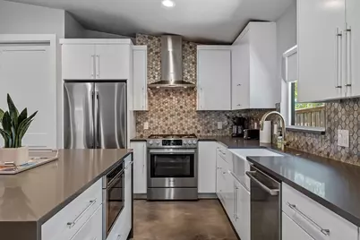 2414 Kinney Road, Austin, TX 78704 - Photo 34