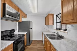 8400 Jamestown Dr, Austin, TX 78758 - Photo 6