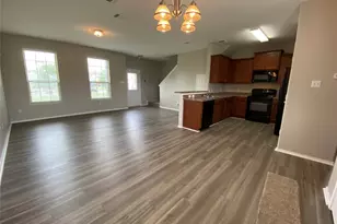 304 Azurite Dr, Jarrell, TX 76537 - Photo 8