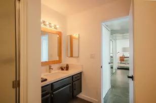 1230 Horn Ave, West Hollywood, CA 90069 - Photo 18