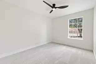 1006 Cottonbowl Dr, Taylor, TX 76574 - Photo 32