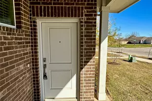 605 W South St, Leander, TX 78641 - Photo 2