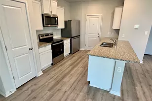 605 W South St, Leander, TX 78641 - Photo 22
