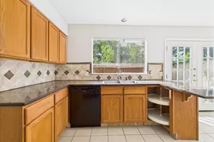 9520 Quail Village Ln, Austin, TX 78758 - Photo 12